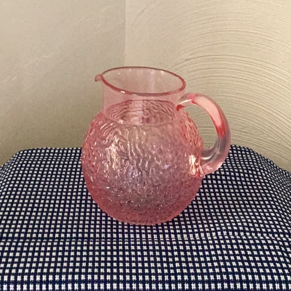 🏺 Pitcher shaped vase